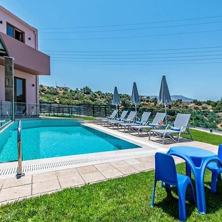 Villa Anthi, A Modern Villa With Salted Water Pool,Hot Tub & Bbq! Resmo Dış mekan fotoğraf