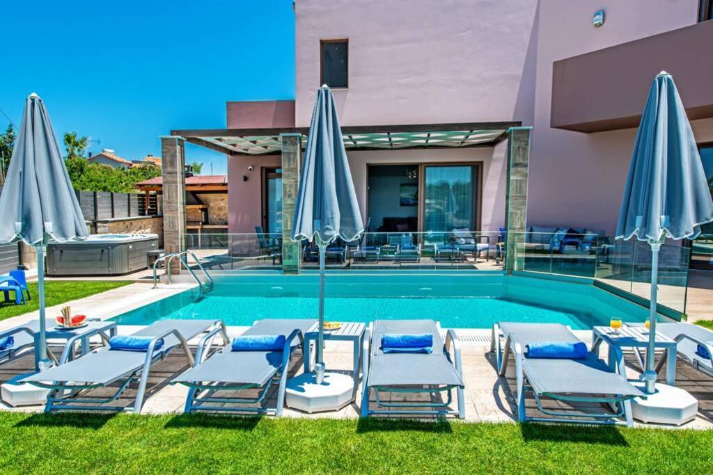 Villa Anthi, A Modern Villa With Salted Water Pool,Hot Tub & Bbq! Resmo Dış mekan fotoğraf