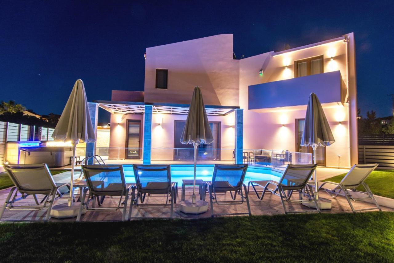Villa Anthi, A Modern Villa With Salted Water Pool,Hot Tub & Bbq! Resmo Dış mekan fotoğraf
